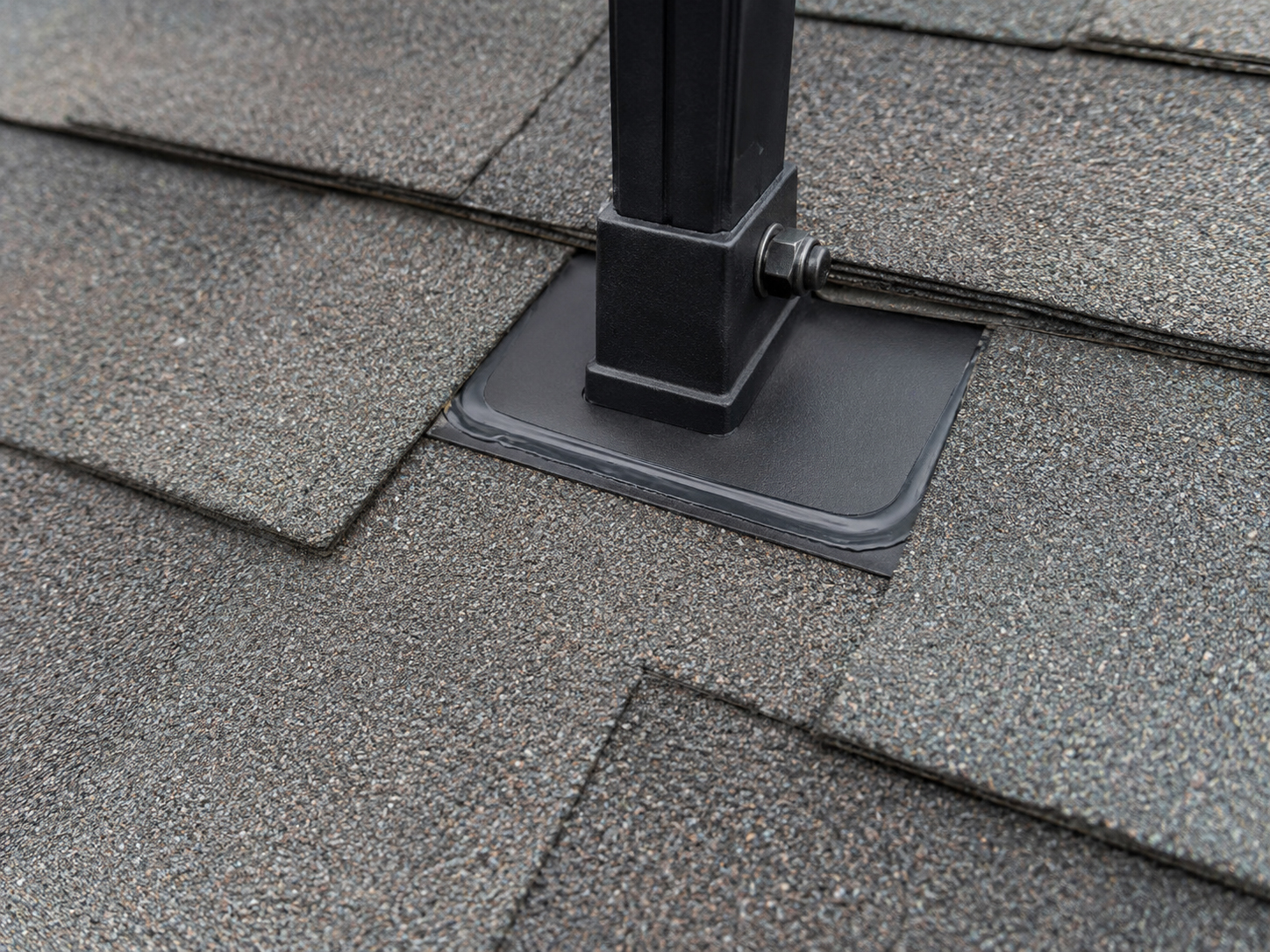 Flashing and sealant roof detail